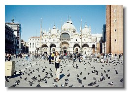 photo of Rebecca Snyder in St Marks square with Basilica San marco